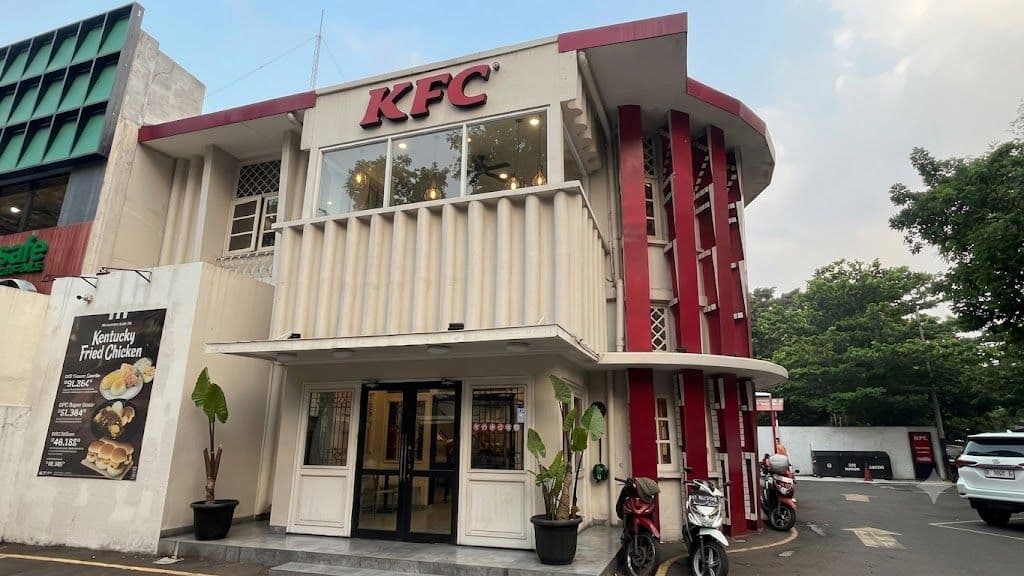 Menjelajahi KFC Melawai Blok M : Kisah Gerai Pertama di Indonesia yang Kini Jadi Mesin Waktu Retro 