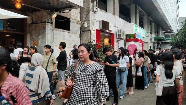 Taktik Brand Activation Pop-Up Store : Cara Mengubah Penonton Iseng Jadi Pembeli Setia!